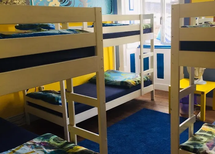 The Paintshop Хостел Фигейра-да-Фош