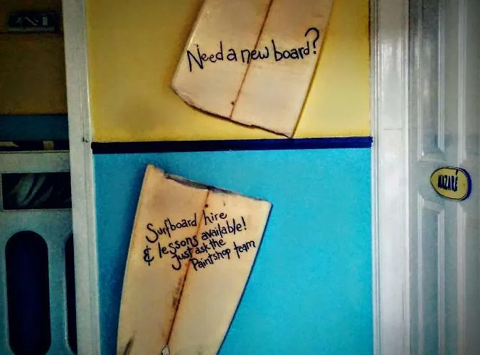 The Paintshop Хостел *