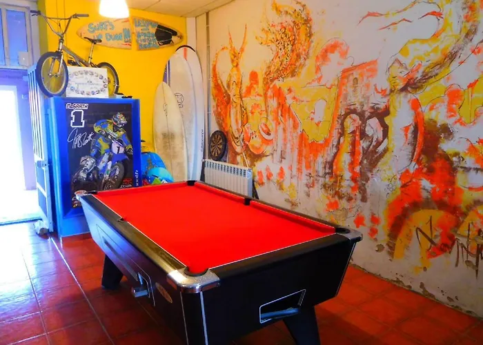 The Paintshop Хостел *